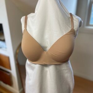 Victoria’s Secret Bare Infinity Wireless Perfect Shape Bra